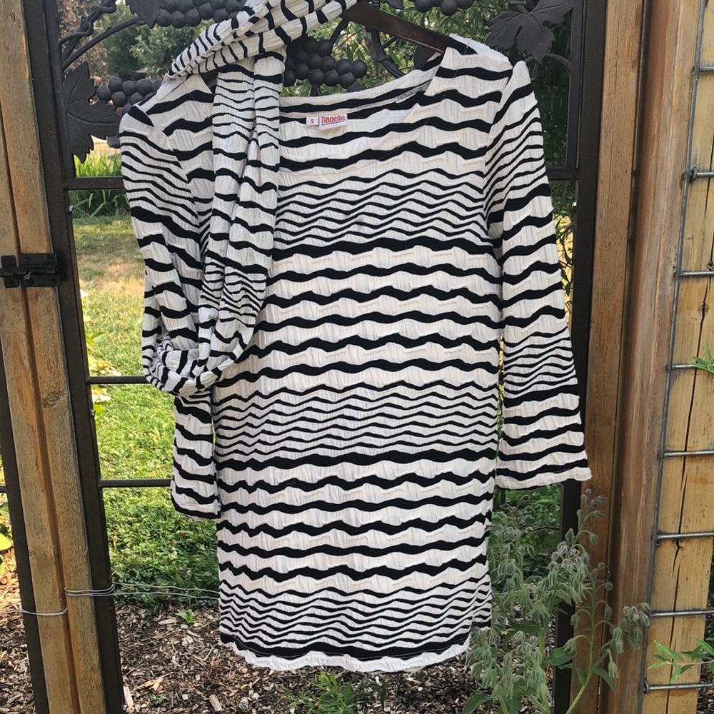 Tianello black and white striped rayon blend 3/4 sleeve top size S